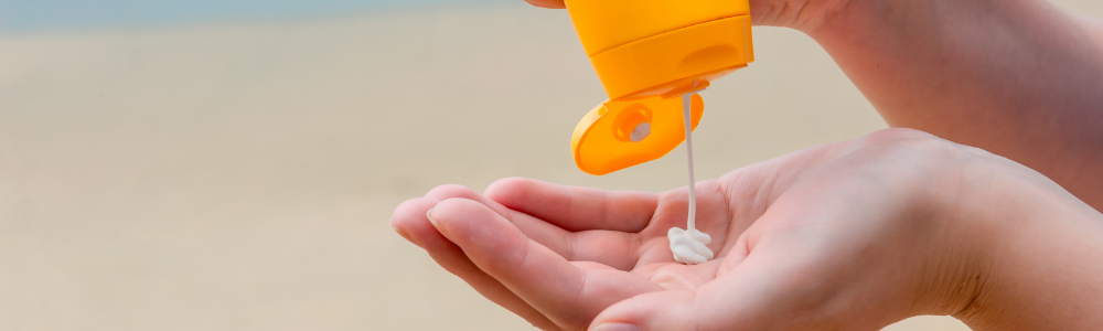Toxins 101: Sunscreen Dangers + Alternatives